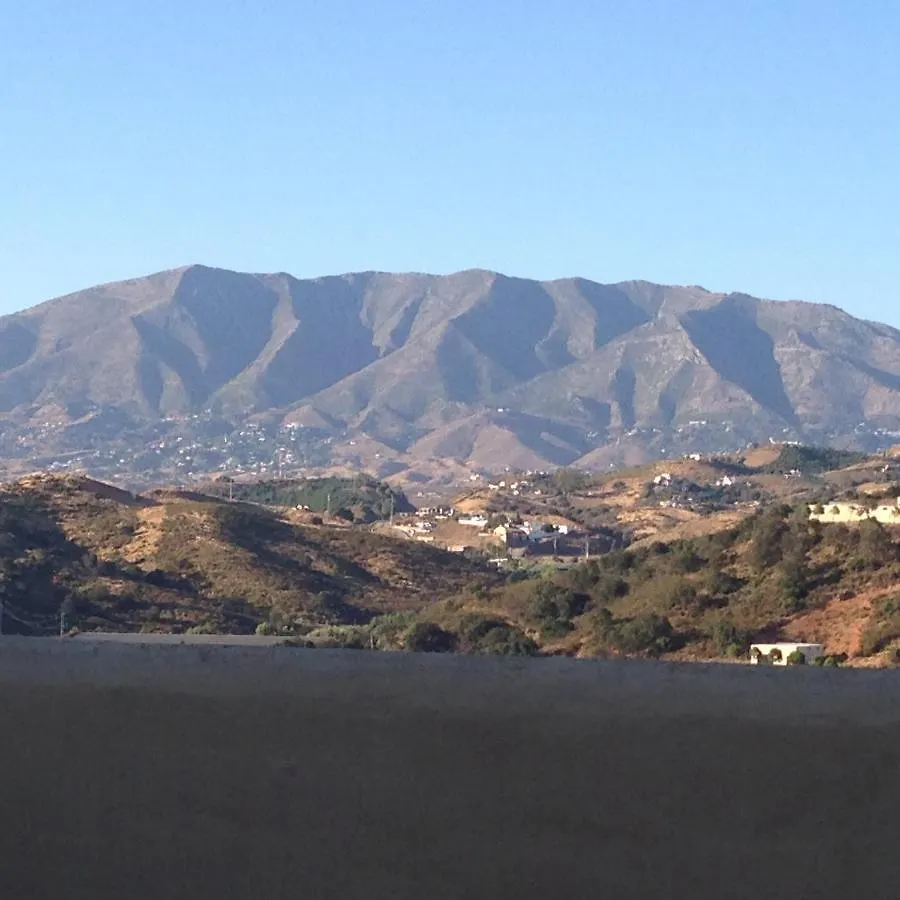 Penthouse, Sea Views, Roof Terrace, Communal Pool Mijas